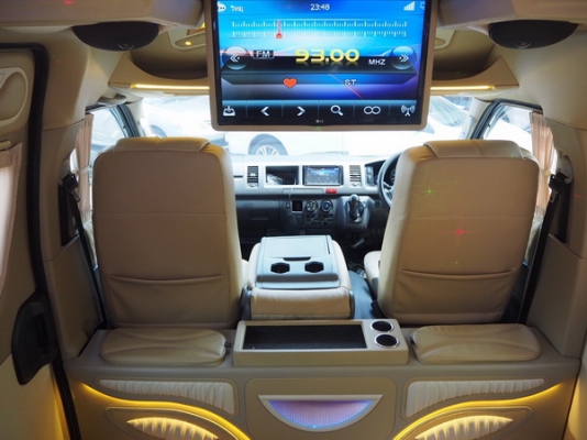 TOYOTA COMMUTER 2.5D4D MT ปี 2013