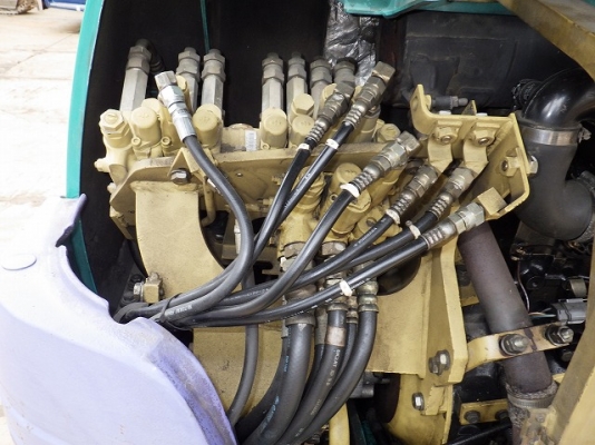 Komatsu PC40-7E เก่าญี่ปุ่น ตู้เก๋ง รถสวยพร้อมใช้