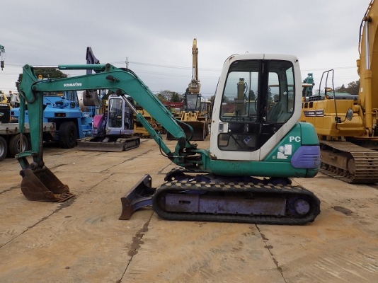 Komatsu PC40-7E เก่าญี่ปุ่น ตู้เก๋ง รถสวยพร้อมใช้