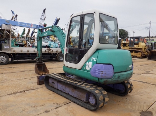 Komatsu PC40-7E เก่าญี่ปุ่น ตู้เก๋ง รถสวยพร้อมใช้