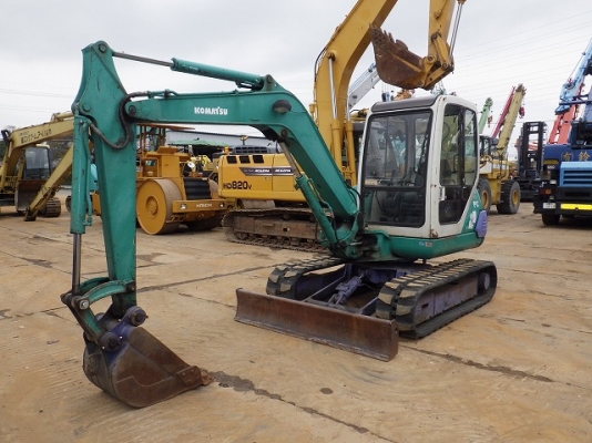 Komatsu PC40-7E เก่าญี่ปุ่น ตู้เก๋ง รถสวยพร้อมใช้