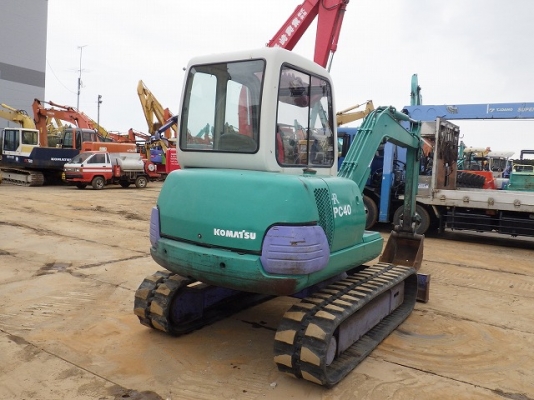 Komatsu PC40-7E เก่าญี่ปุ่น ตู้เก๋ง รถสวยพร้อมใช้