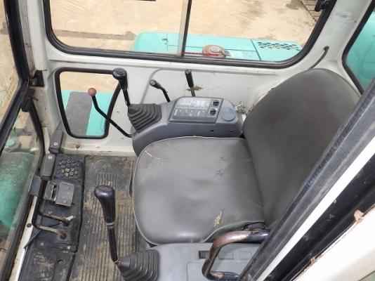 Komatsu PC40-7E เก่าญี่ปุ่น ตู้เก๋ง รถสวยพร้อมใช้