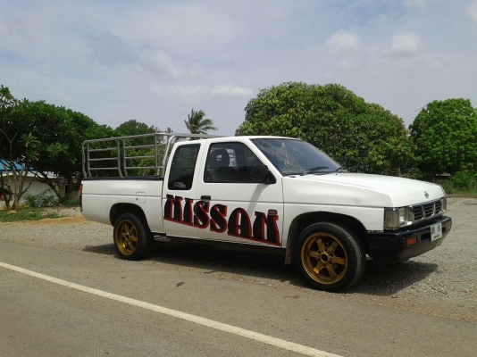 ขายรถนิสันบิ๊กเอ็ม ราคาถูกพร้อมใช้งาน ขายรถนิสันบิ๊กเอ็ม ราคาถูกพร้อมใช้งาน
