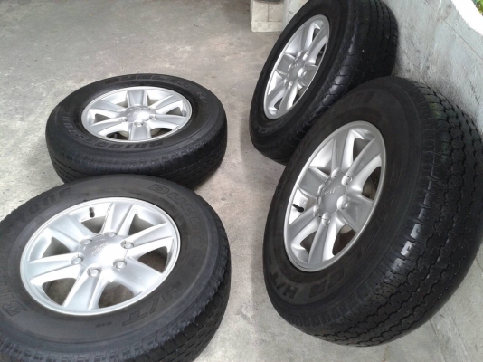 ขอบ16นิ้ว6รู อีสุ พร้อมยาง สวยๆ 4 ล้อ ราคา 7400 บาท