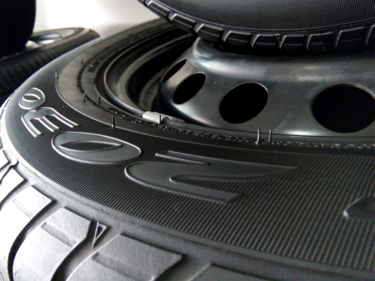 ล้อกระทะถอดป้ายแดง 4/100 ยางดันล็อป SP2030 185/60R15 ปี3615 ราคา 7,500 บ. ล้อกระทะถอดป้ายแดง 4/100 ยางดันล็อป SP2030 185/60R15 ปี3615 ราคา 7,500 บ.