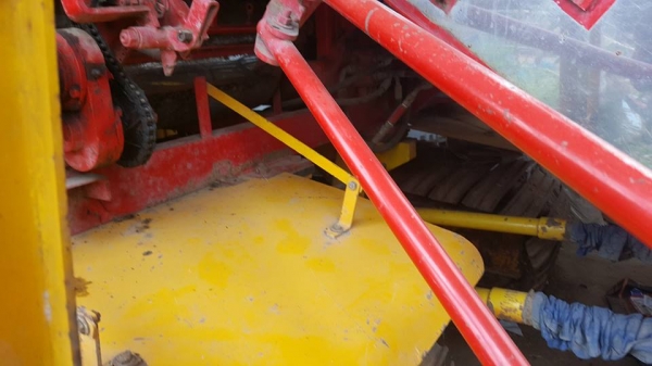 ขายรถเกี่ยวข้าว เกษตรพัฒนา 3นา เครื่องHINO260เทอร์โบว์ JO2 ช่วงล่าง12ปั๊มอีตั้น23แฝด สภาพพร้อมใช้งาน เอกสารบริษัท ขายรถเกี่ยวข้าว เกษตรพัฒนา 3นา เครื่องHINO260เทอร์โบว์ JO2 ช่วงล่าง12ปั๊มอีตั้น23แฝด สภาพพร้อมใช้งาน เอกสารบริษัท