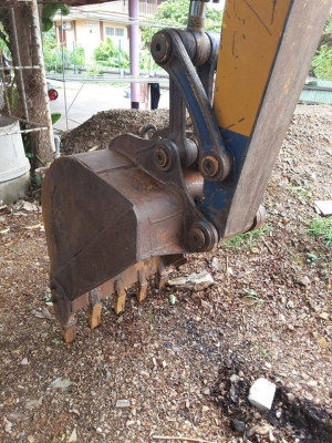 แบคโฮ KOMATSU PC60-6 แบคโฮ KOMATSU PC60-6