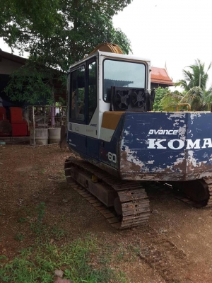 แบคโฮ KOMATSU PC60-6 แบคโฮ KOMATSU PC60-6