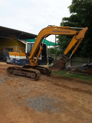 แบคโฮ KOMATSU PC60-6 แบคโฮ KOMATSU PC60-6