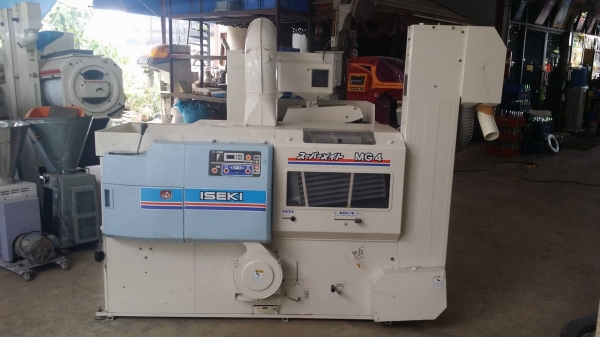 เครื่องสีข้าวกล้องเก่าญี่ปุ่น  ISEKI  รุ่น MG4  สภาพเครื่องสวย พร้อมใช้งาน