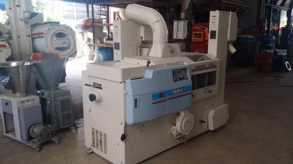 เครื่องสีข้าวกล้องเก่าญี่ปุ่น  ISEKI  รุ่น MG4  สภาพเครื่องสวย พร้อมใช้งาน