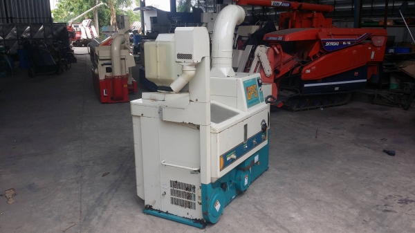 เครื่องสีข้าวกล้องเก่าญี่ปุ่น  SATAKE  รุ่น GPS350BX  สภาพเครื่องสวย พร้อมใช้งาน  ขนดกระทัดรัด