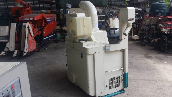 เครื่องสีข้าวกล้องเก่าญี่ปุ่น  SATAKE  รุ่น GPS350BX  สภาพเครื่องสวย พร้อมใช้งาน  ขนดกระทัดรัด