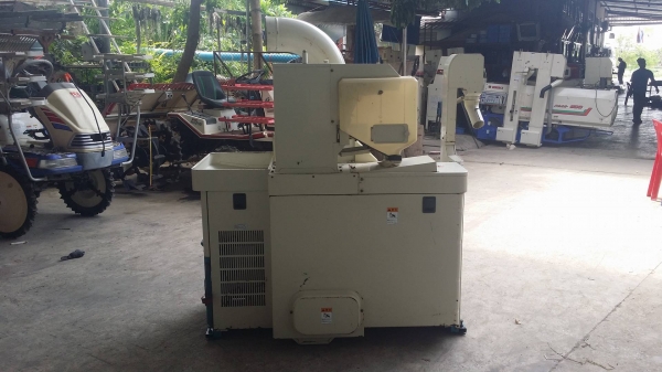 เครื่องสีข้าวกล้องเก่าญี่ปุ่น  SATAKE  รุ่น GPS350BX  สภาพเครื่องสวย พร้อมใช้งาน  ขนดกระทัดรัด