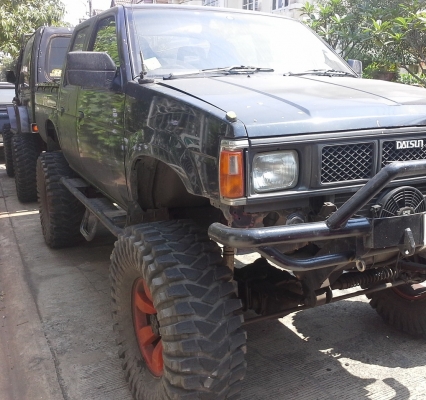 ขายนิสสัน Big M 4 ประตู ยกสูง