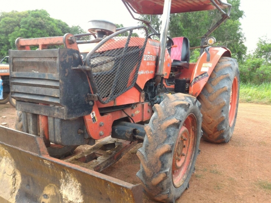 KUBOTA M7040 พร้อมดันหน้าและผาน 6 CMT  ราคา 370,000 สนใจสอบถามได้ครับ DC Tractor Rayong 0818618678,0899347475 id line=0818618678 id line=0899347475 ส่งฟรี 300กม. https://www.facebook.com/Tractors-Rayong-307154532717928/photos/?tab=albums