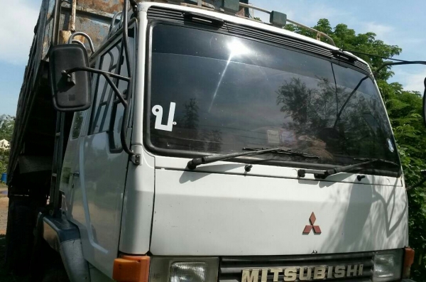 สิบล้อ มิตซู FN527 TD-646&times;&times;-195 เกียร์10สปีส ช่วงล่างเบรคใหญ่ ดั้ม KC สภาพดีเดิมๆสวยพร้อมใช้ ทะเบียนพร้อมโอยฝต