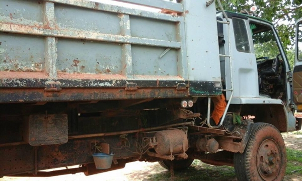 ขายรถ10ล้อ ดั้ม2เพลา ร็อกกี้240 แคชซีFXZ13NFY พ.เพาเวอร์ เบรกจิฟฟี่ เอกสารพร้อมโอน สนใจโทร 090-8588220คุณนะ 093-3258446คุณบิว หรือเข้าดูสินค้าอื่นๆได้ที่ www.narong2truck.com หรือ www.truck.in.th/498 หรือเพจFacebook ณรงค์ ซื้อขายรถมือสอง (เว็บไซต์ส่วนตัว)