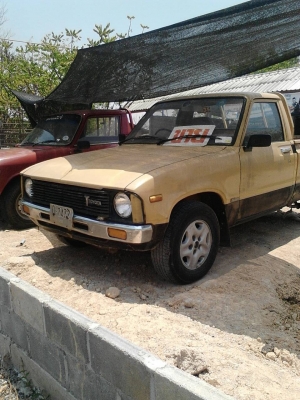 ขายด่วนคับ Toyota LN30 เครื่องเดิม