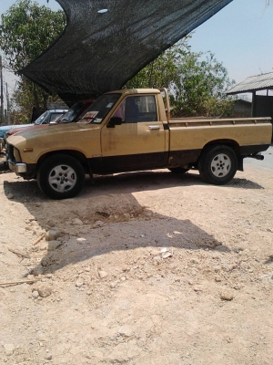 ขายด่วนคับ Toyota LN30 เครื่องเดิม