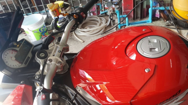 ขาย BMW S1000R สีแดง-ดำ ขาย BMW S1000R สีแดง-ดำ