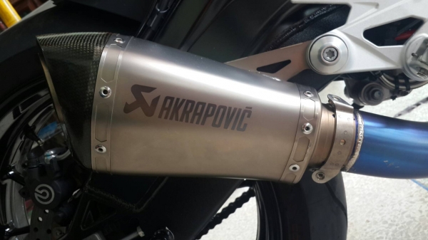 ขาย BMW S1000R สีแดง-ดำ ขาย BMW S1000R สีแดง-ดำ