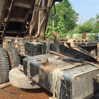 รถสิบล้ออีซูซุ 240 แรงม้า ดั้มสองเพลา