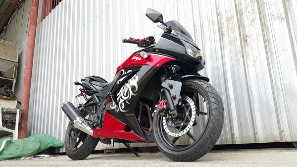Ninja250 วิ่งน้อย 2010 ไม่ล้มชน เครื่องดีขี่มันส์ ราคาเร้าใจ ต่อรองได้ครับq.