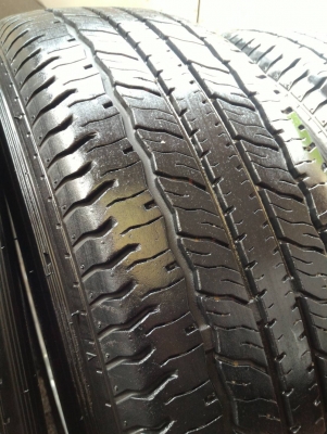 ยาง  Maxxis  215 x 70 x 16