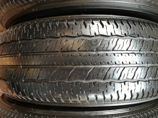 ยาง  Maxxis  215 x 70 x 16