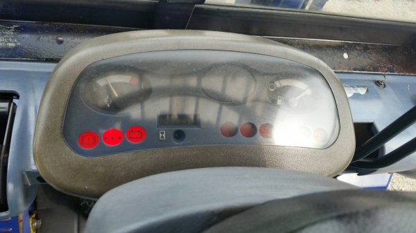 ขายด่วนรถยกKOMATSU FG15-17ยก1.5ตันเสาสูง3เมตรมีกะจกหน้าที่ปันนำฝนรถนอกนำเข้ายังไม่เคยใช้งานในเมืองไทยเลย