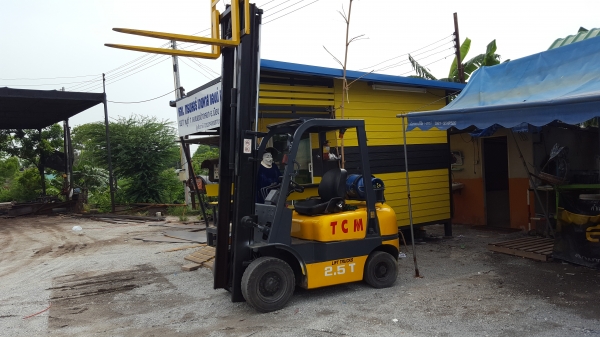 ขายรถยก2.5T.....2ระบบแก็สก็ได้น้ำมันก๊ได้เสาฟูลฟรี