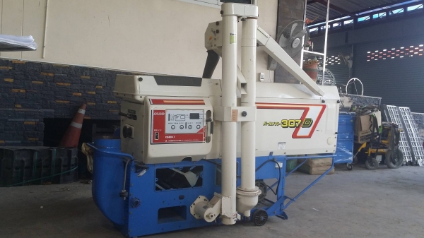 เครื่องสีข้าวกล้องเก่าญี่ปุ่น  ISEKI รุ่น 307D สภาพเครื่องดี พร้อมใช้งาน