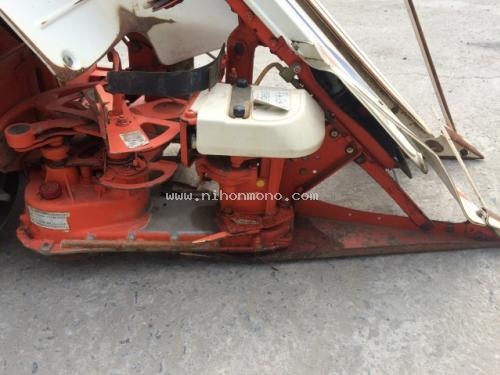 รถเกี่ยวข้าวเดินตาม  KUBOTA  RA30Z รหัสสินค้า : 80903774   www.nihonmono.com