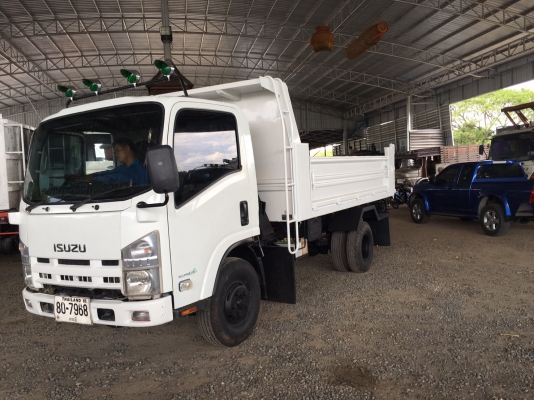 ขายหกล้อดั้มสามมิตร เครื่อง130 แรง ปี2556 ขาย สด ผ่อน