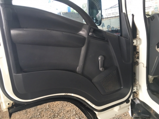 ขายหกล้อดั้มสามมิตร เครื่อง130 แรง ปี2556 ขาย สด ผ่อน