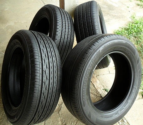 ยางขอบ16 บริดสโตน215-60-R16 ลงพื้นปี16(4เส้น 4,500) เหมือนยางใหม่