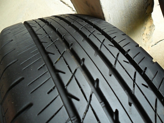 ยางขอบ16 บริดสโตน215-60-R16 ลงพื้นปี16(4เส้น 4,500) เหมือนยางใหม่