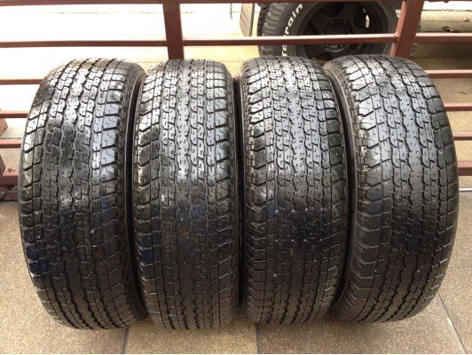 ยาง Bridgestone 255 65 17 ปี13 ดอกเต็ม ราคาไม่แพง