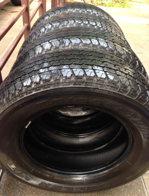 ยาง Bridgestone 255 65 17 ปี13 ดอกเต็ม ราคาไม่แพง