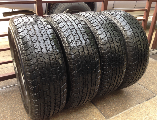 ยาง Bridgestone 255 65 17 ปี13 ดอกเต็ม ราคาไม่แพง