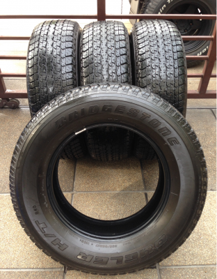ยาง Bridgestone 255 65 17 ปี13 ดอกเต็ม ราคาไม่แพง