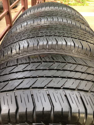 ยาง Bridgestone 265 65 17 ปี14 ดอกสวย พร้อมใช้งาน ราคาไม่แพง