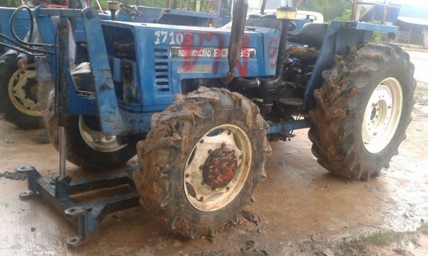 ขาย ford new holland รถประมูล