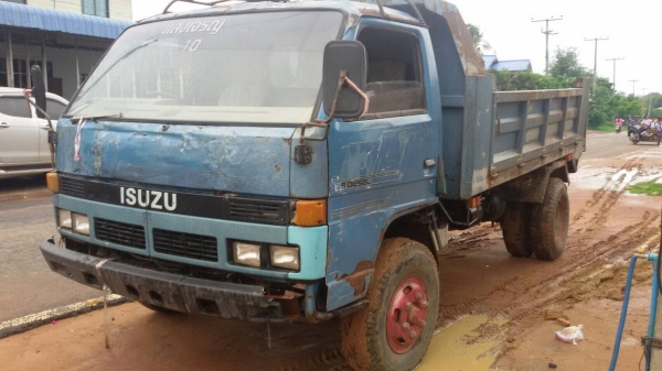 ขาย 148.000 รถดั้มNPR  115แรง ช่วงล่าง Fหน้า-หลัง  เพาวเวอร์ สภาพพร้อมใช้งาน