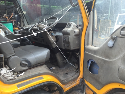 6ล้อรถน้ำ isuzu NPR120แรง รถประมูลจากเทศบาล. เล่มทะเบียนพร้อม