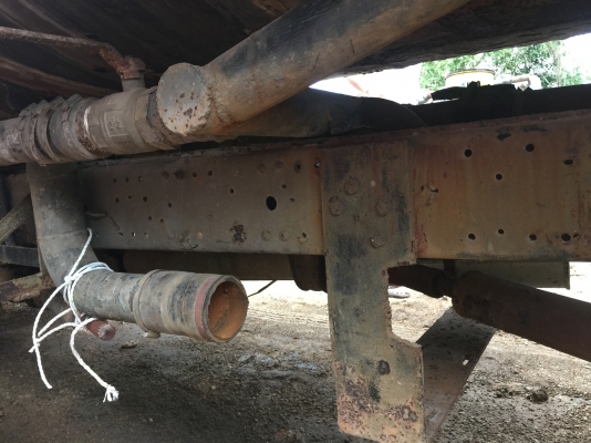 6ล้อรถน้ำ isuzu NPR120แรง รถประมูลจากเทศบาล. เล่มทะเบียนพร้อม