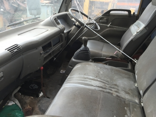 6ล้อรถน้ำ isuzu NPR120แรง รถประมูลจากเทศบาล. เล่มทะเบียนพร้อม