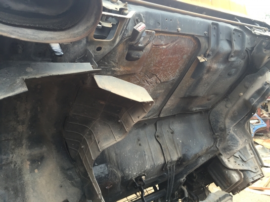 6ล้อรถน้ำ isuzu NPR120แรง รถประมูลจากเทศบาล. เล่มทะเบียนพร้อม